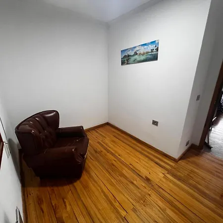 Apartmán Cozy 2 Bedroom In